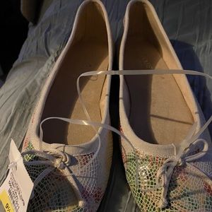 AEROSOLES STITCH AND TURN